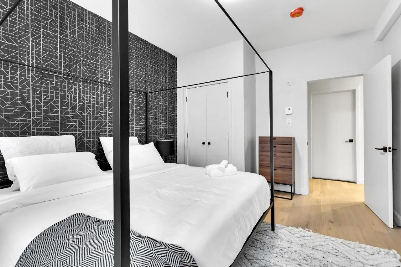 Deluxe Suites Downtown Montreal 0*,