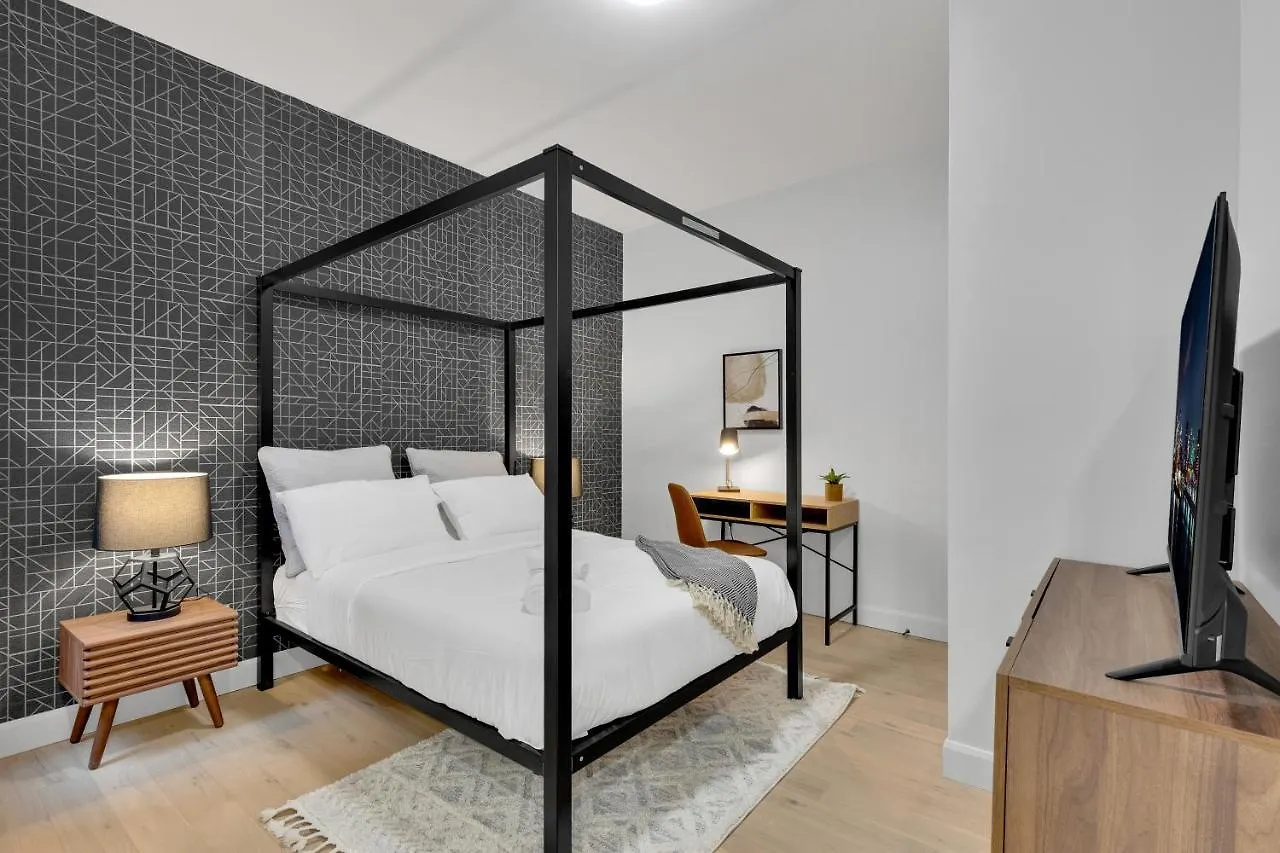 Deluxe Suites Downtown 蒙特利尔